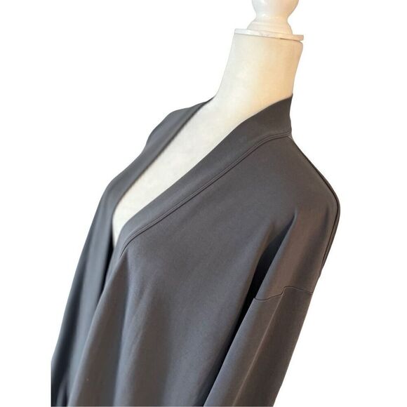 Fabletics oversized athletic wrap - Picture 2 of 8